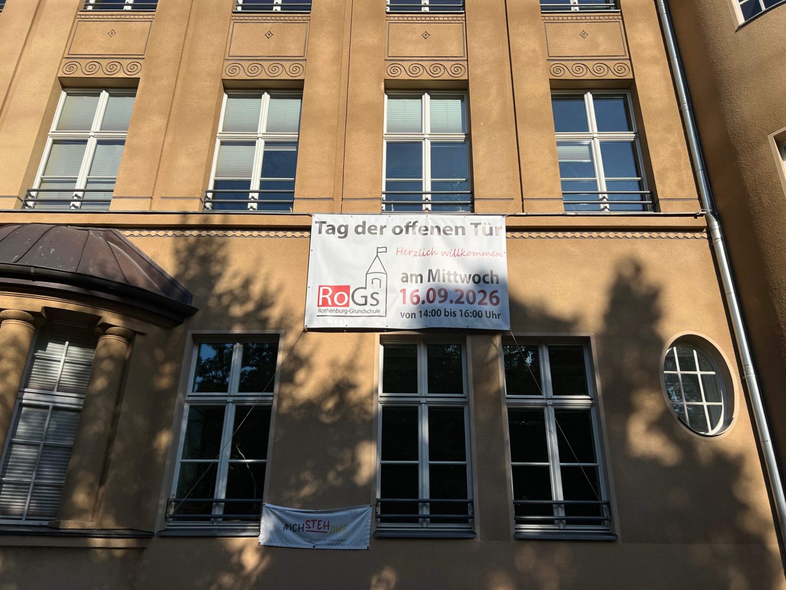 Schild Tag der offenen Tür